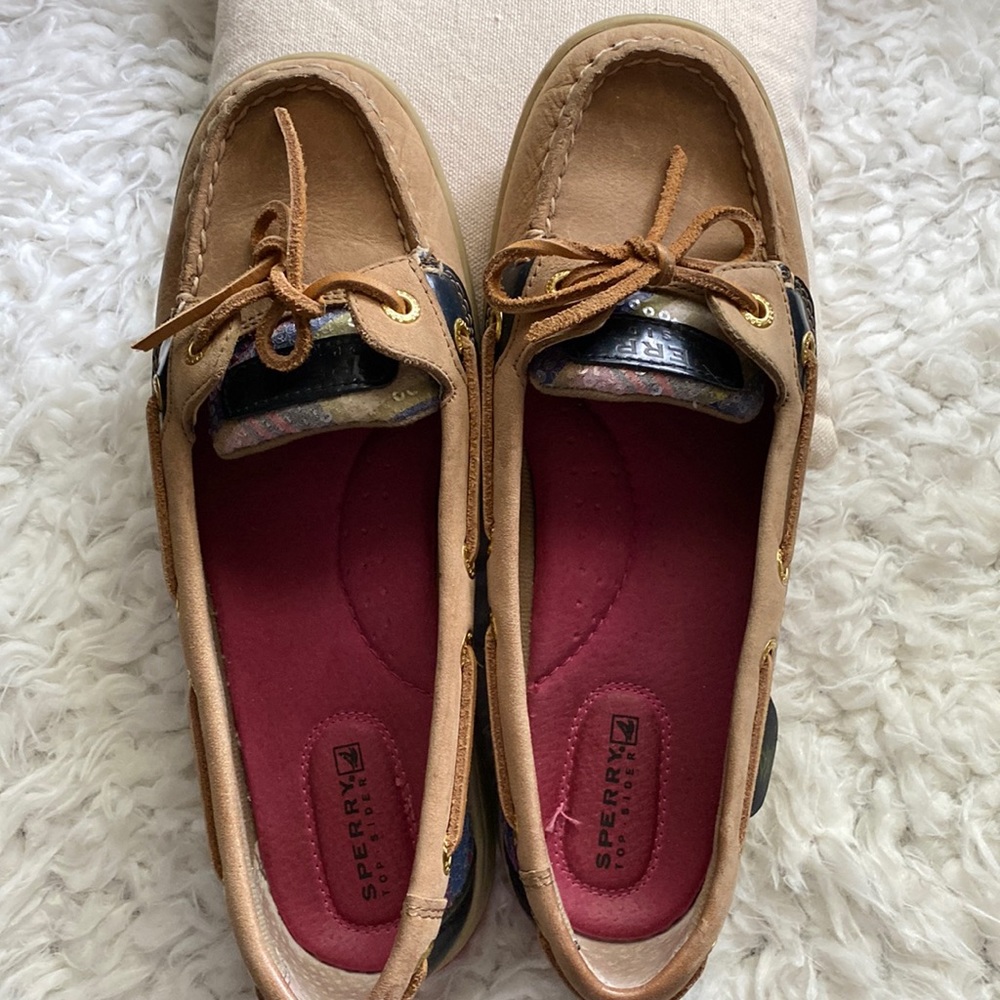 Sperry deck moccasin shoe excellent condition